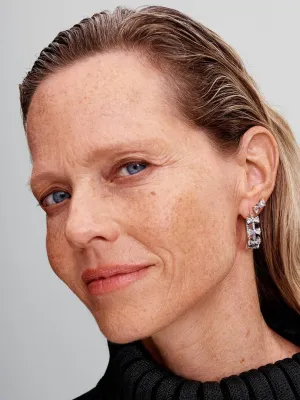 Pendiente Pandora Timeless de lazo en plata 293545C01