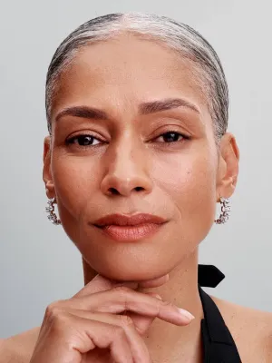 Pendiente Pandora Timeless de lazo en plata 293545C01