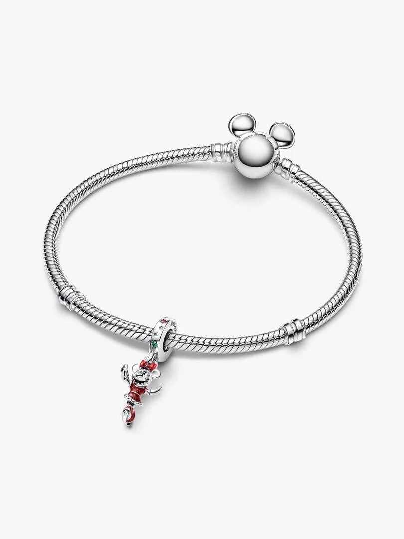 Zilveren armband met Minnie Mouse charm, vooraanzicht op een witte achtergrond.