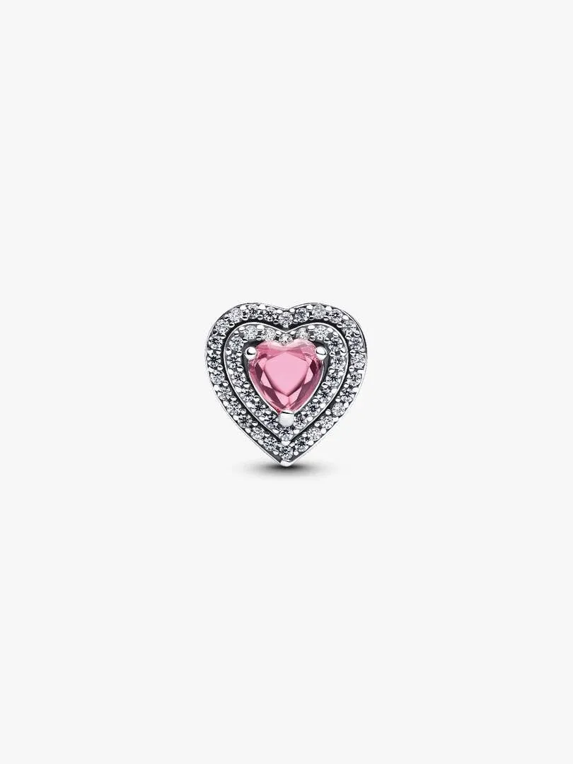 Hart charm met roze steen en pavé zirkonia, vooraanzicht op witte achtergrond.