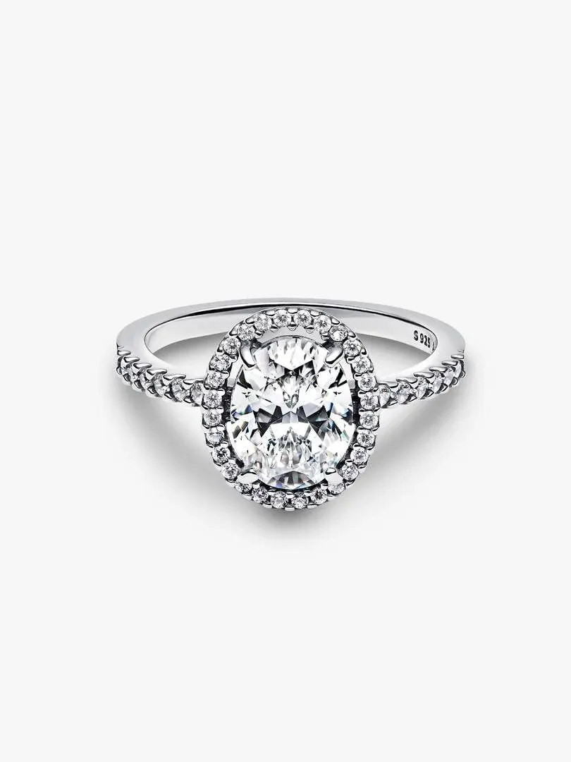 Ovaler Halo-Ring aus einer leicht erhöhten Frontalperspektive auf weißem Hintergrund.