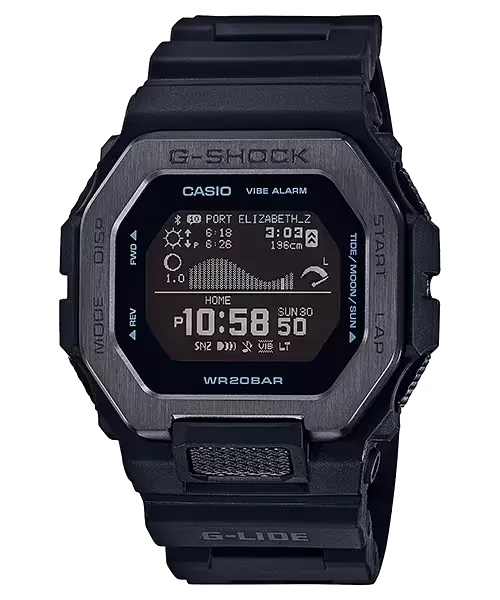Vista frontal completa del reloj digital negro con correa de resina, fondo blanco.