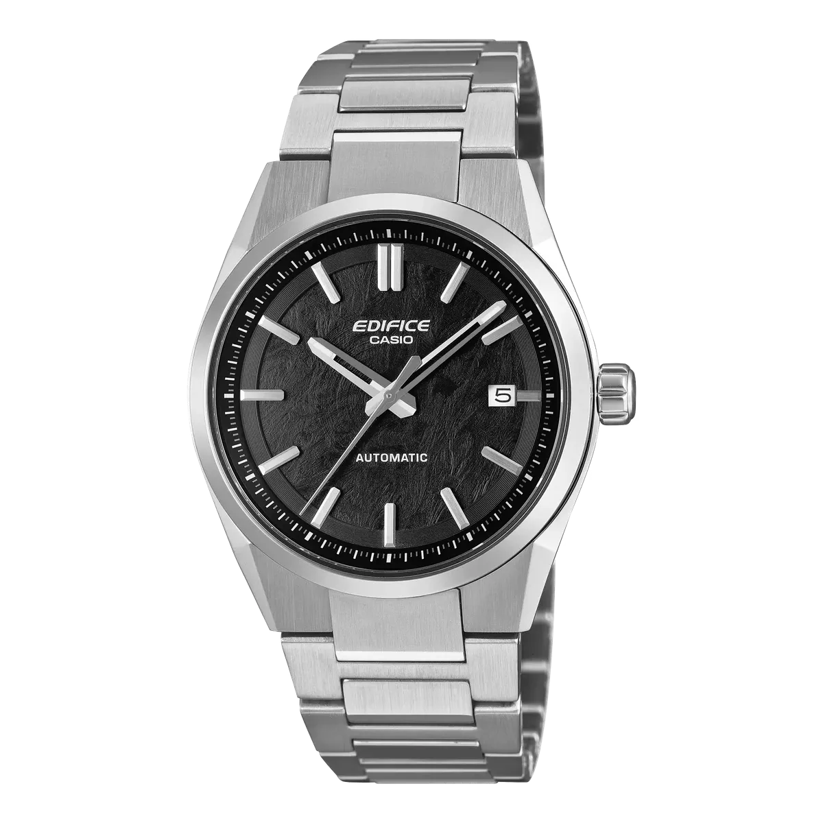 Vista frontal completa del reloj con brazalete de acero inoxidable sobre fondo blanco.