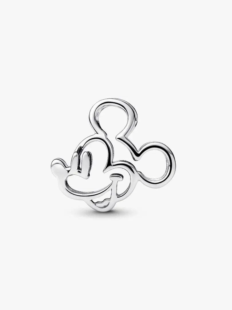 Zilveren Mickey Mouse silhouet charm, vooraanzicht onder een lichte hoek op een witte achtergrond.