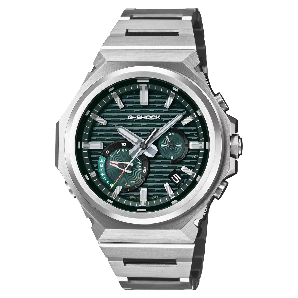Vista frontal del reloj con esfera verde y brazalete de acero inoxidable, sobre fondo dividido en negro y blanco.