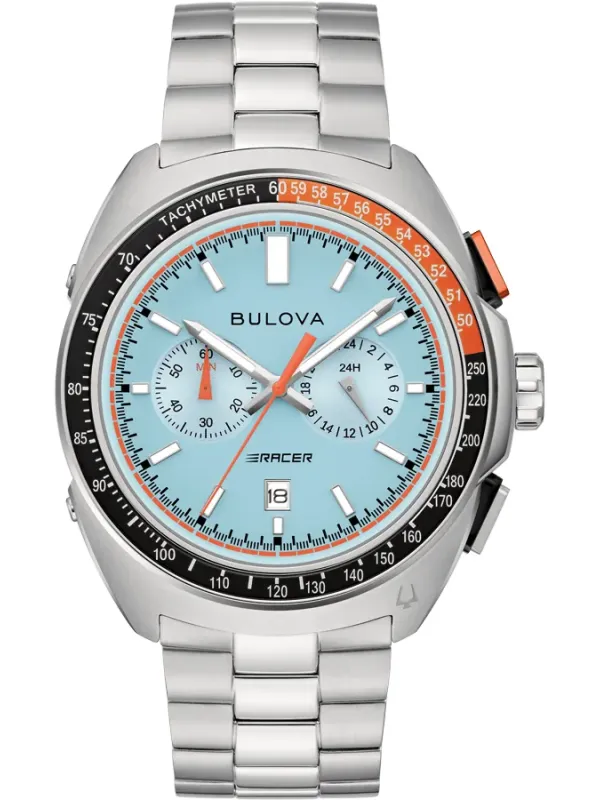 Vista frontal del reloj con esfera azul claro y brazalete de acero sobre fondo blanco.