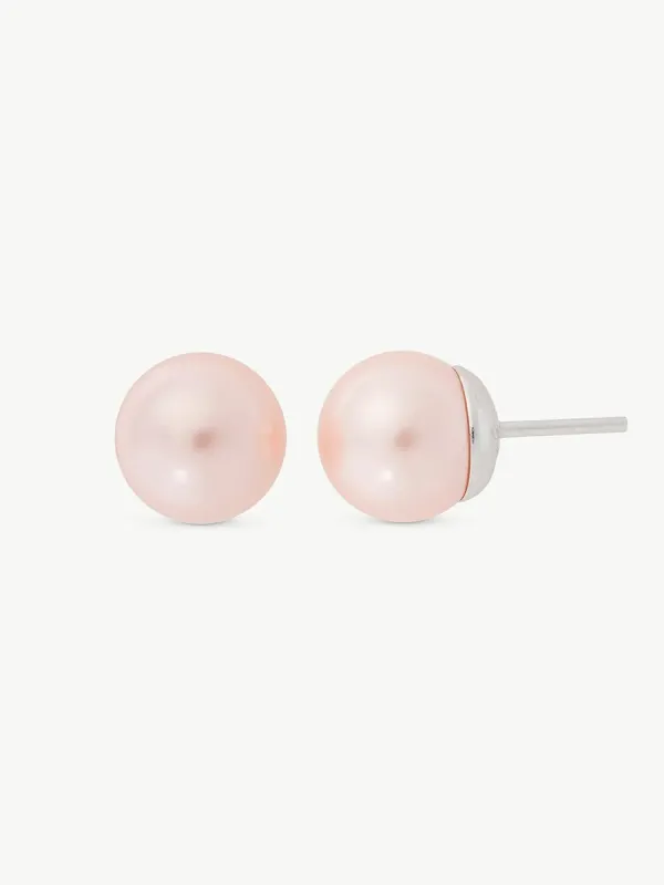 Pareja de pendientes de perla rosa sobre fondo blanco, vista frontal y lateral con detalle del cierre de pincho.