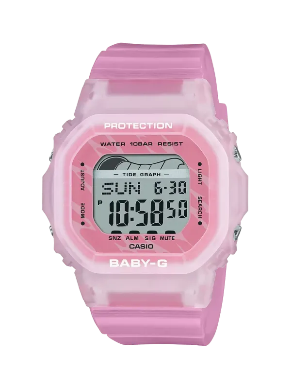 Vista frontal completa de reloj digital rosa sobre fondo blanco.