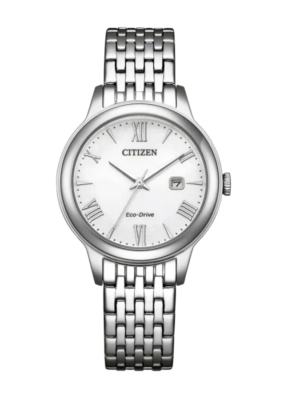 Vista frontal completa del reloj con brazalete de acero y esfera blanca sobre fondo blanco.