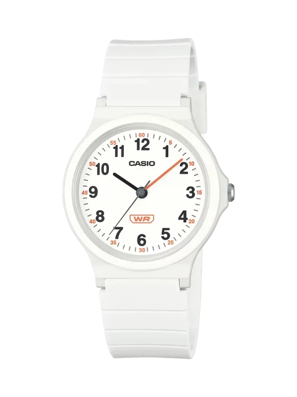 Vista frontal completa del reloj de resina blanca con esfera blanca sobre fondo blanco.