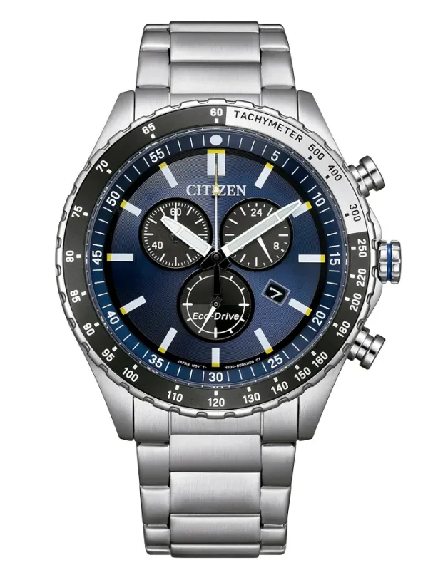 Vista frontal completa del reloj con esfera azul y brazalete de acero, fondo blanco.