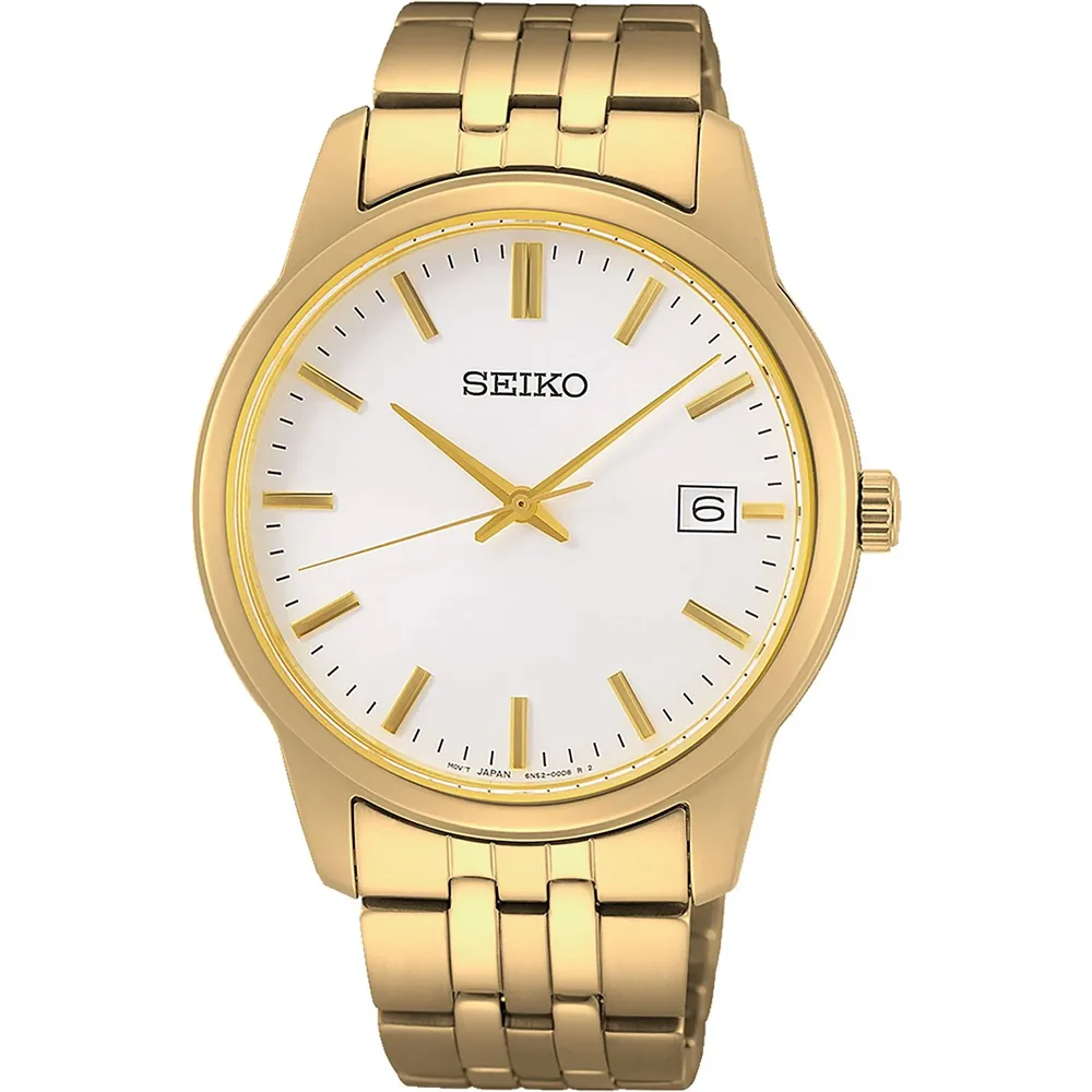 Vista frontal completa del reloj dorado con esfera blanca sobre fondo blanco.