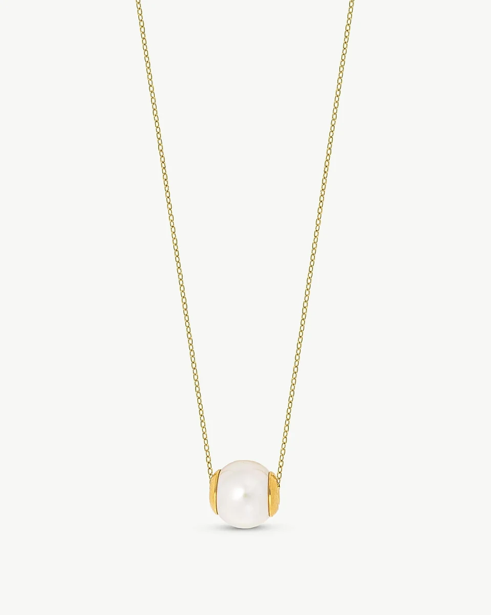 Collier avec perle centrale sur fond blanc, vue frontale de la chaîne et du pendentif.