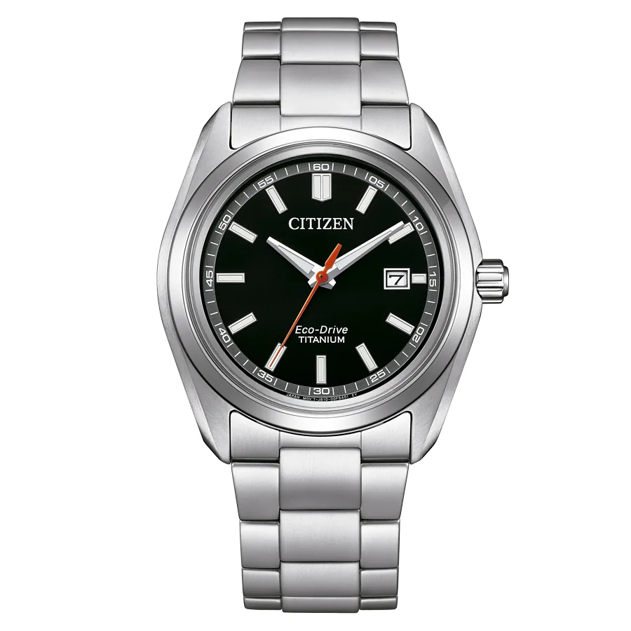 Vista frontal completa del reloj, centrado sobre fondo blanco, con brazalete y caja de acabado metálico.