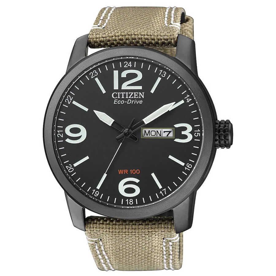 Vista frontal completa del reloj sobre fondo blanco, destacando la esfera negra y la correa de nylon.