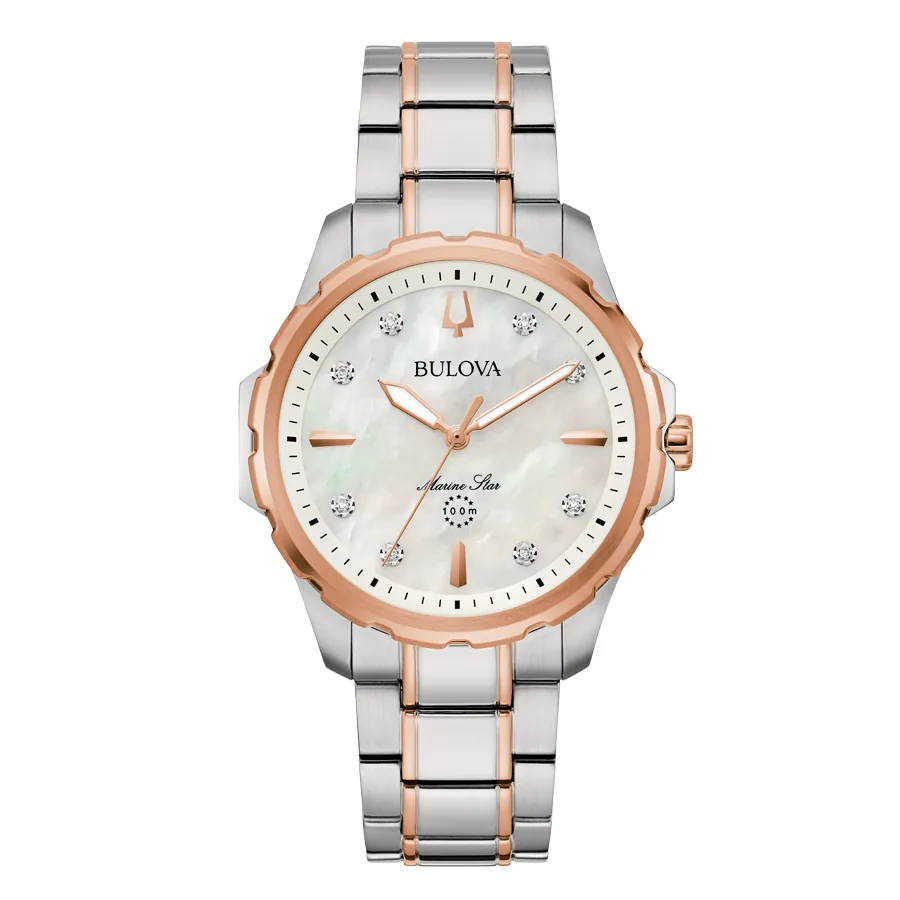 Vista frontal centrada del reloj sobre fondo blanco, destacando la esfera y el brazalete de acero bicolor.