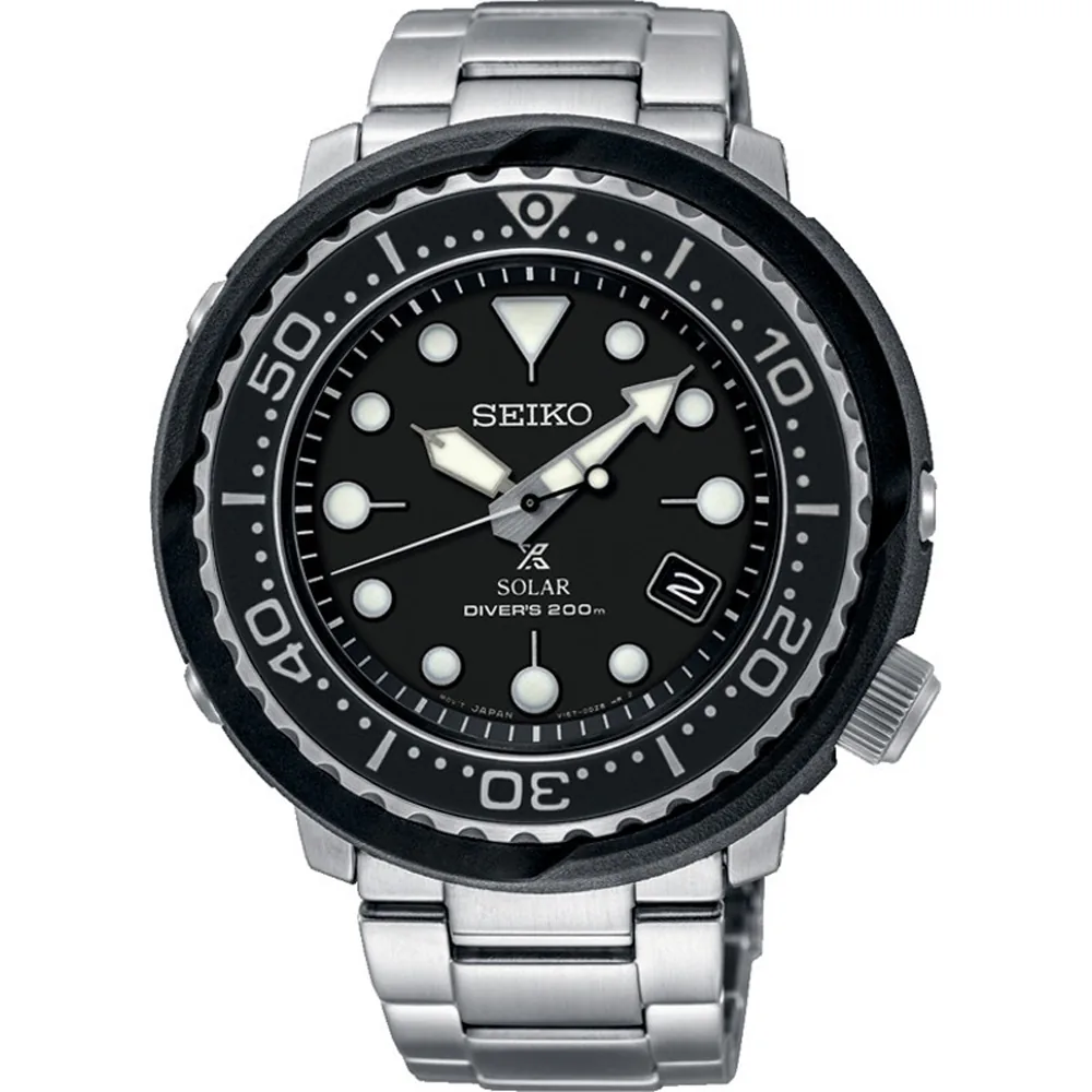 Vista frontal centrada del reloj con esfera negra y brazalete de acero sobre fondo blanco.