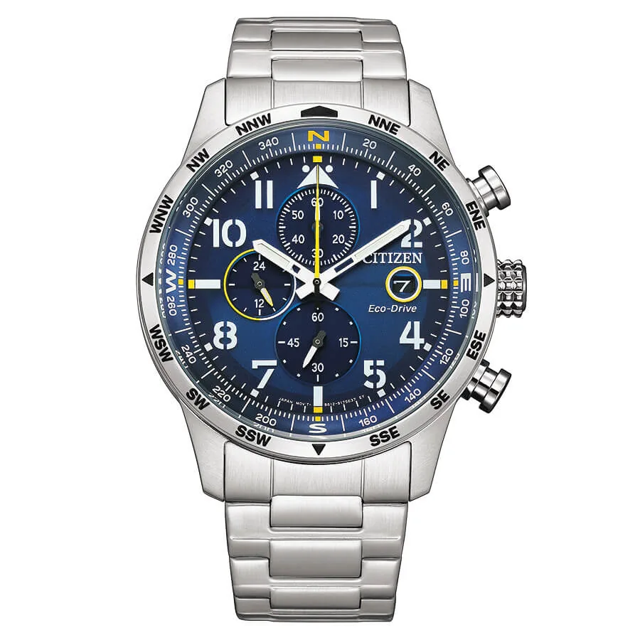 Vista frontal completa del reloj con esfera azul y brazalete de acero sobre fondo blanco.