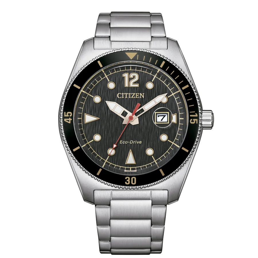 Vista frontal completa del reloj sobre fondo blanco, encuadre centrado de la esfera y el brazalete de acero.